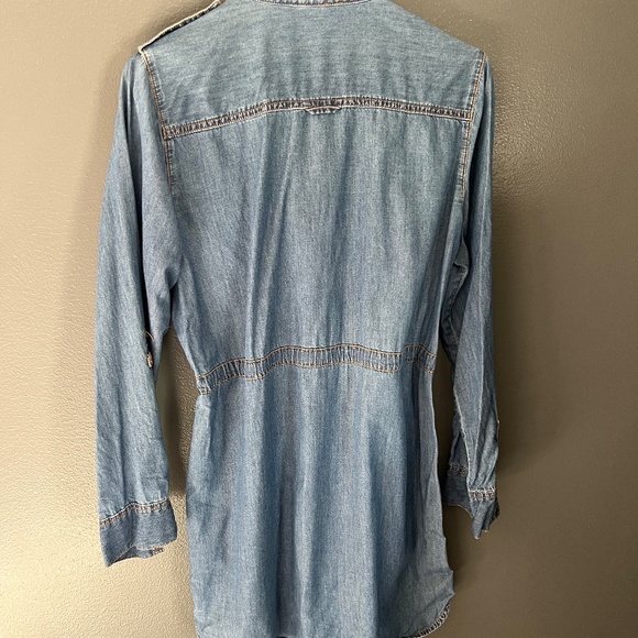I Heart Ronson Snap Jean Dress with Pockets and Cinched Waist with Drawstring - Picture 4 of 4